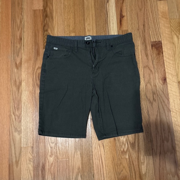 Vans Men’s Slim Shorts Olive Green Size 34 - Picture 1 of 4